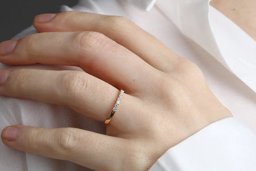 14K Gold 2.2mm 7 stone Diamond Wedding Band