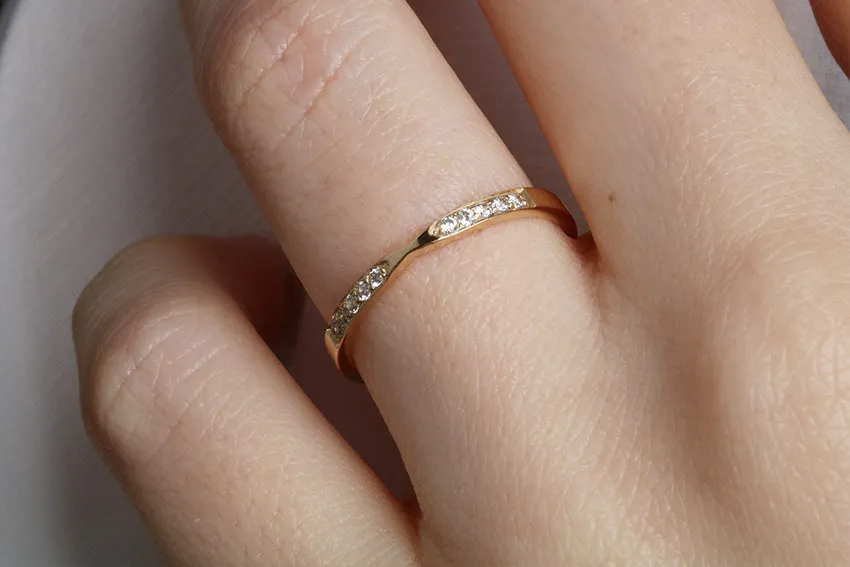 14K Gold 2mm Thin X Diamond Wedding Band