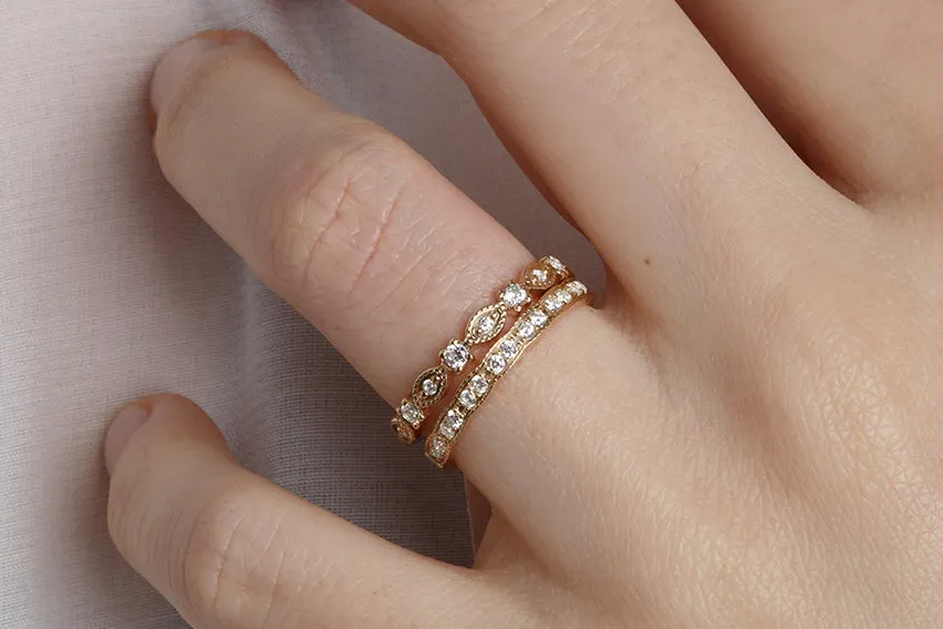 14K Gold Diamond Wedding Band with Side Miligrain