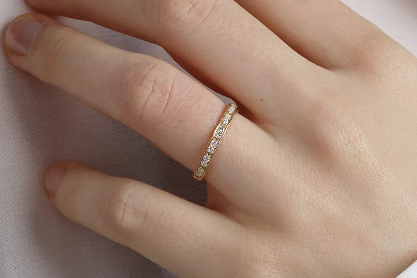 14K Gold Diamond Wedding Band with Side Miligrain