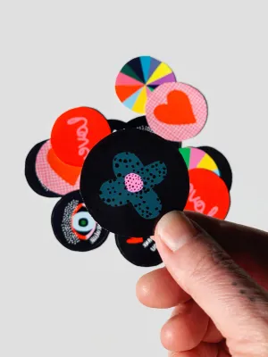 A collection of 15 x 38cm circle stickers