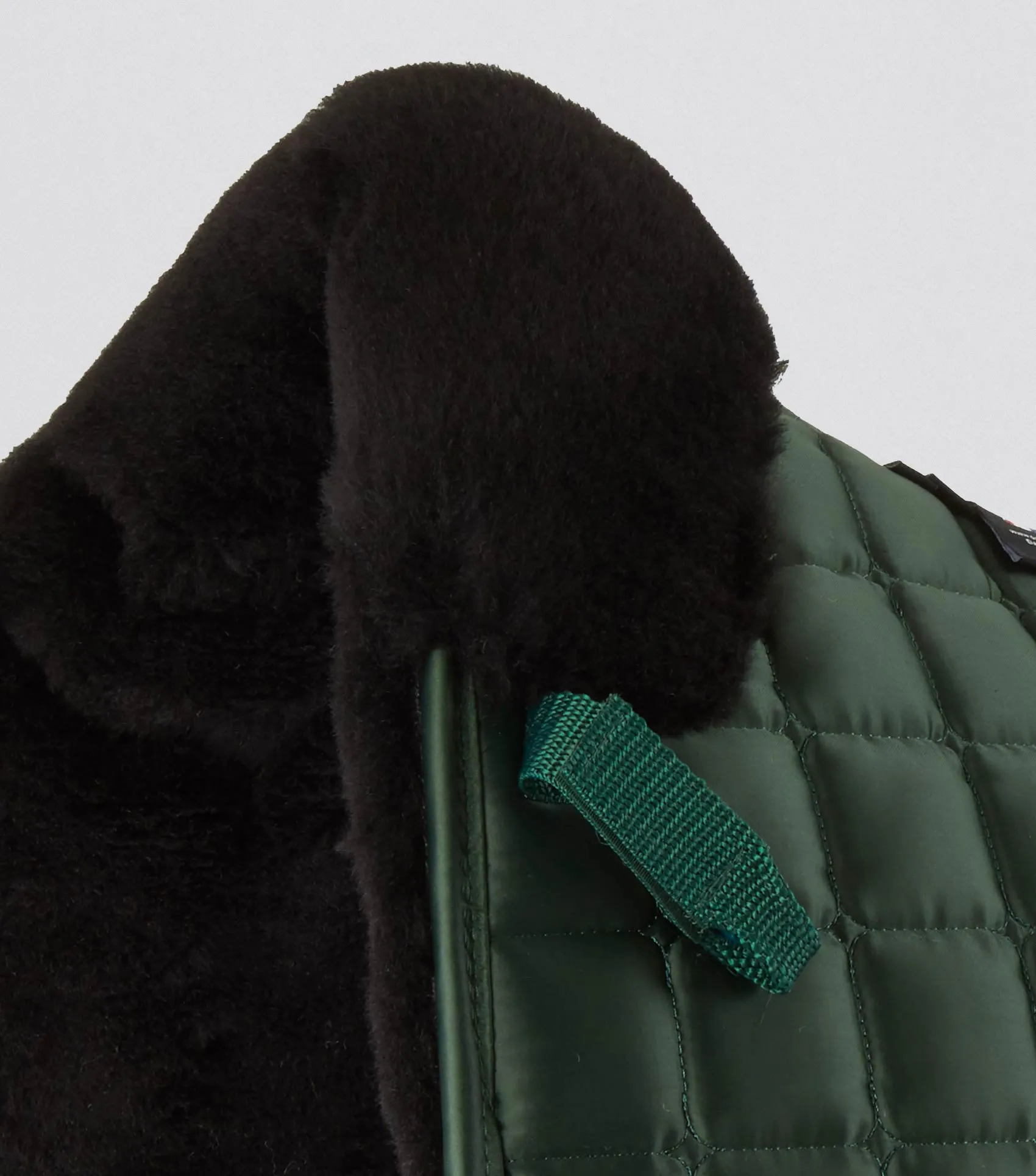 Atlantis CC Satin Wool Dressage Square Olive/Black Wool