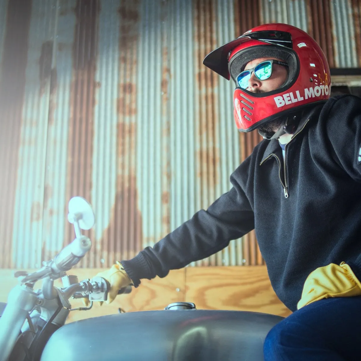Bell Moto-3 Helmet - Gloss Red Classic
