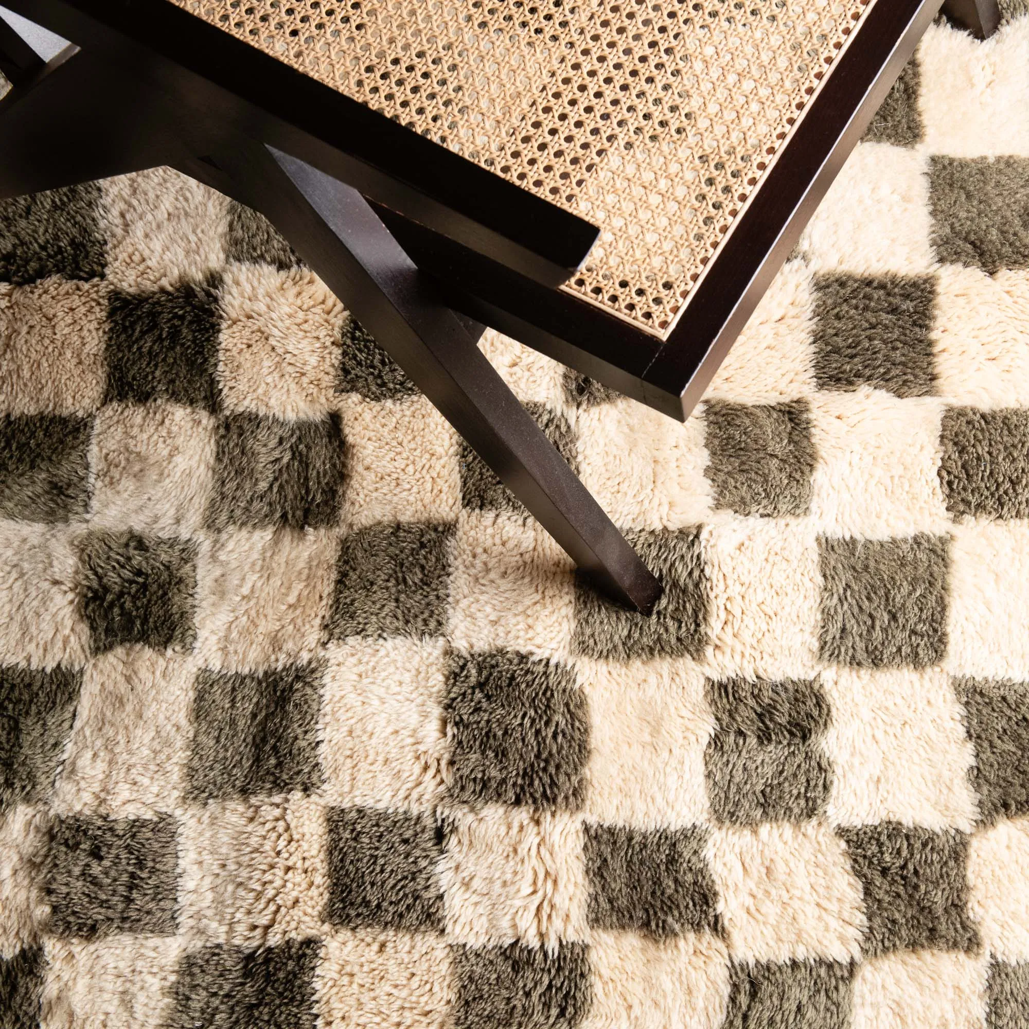 Checkered Garden Round - Luxury Shag Moroccan Rug