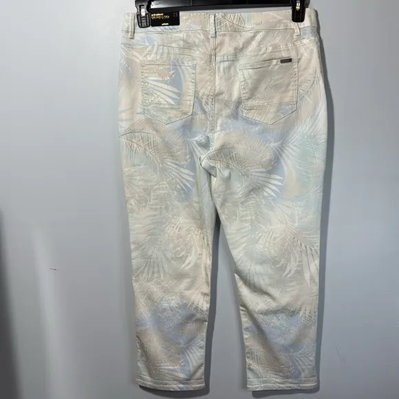 Chico’s Jeans Blue/White Patterned So Slimming Girlfriend Crop in Sz 2.5/14  NWT