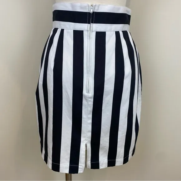 Contempo Casuals Vintage Black &amp; White Vertical Striped Mini Skirt Size 7 Y2K
