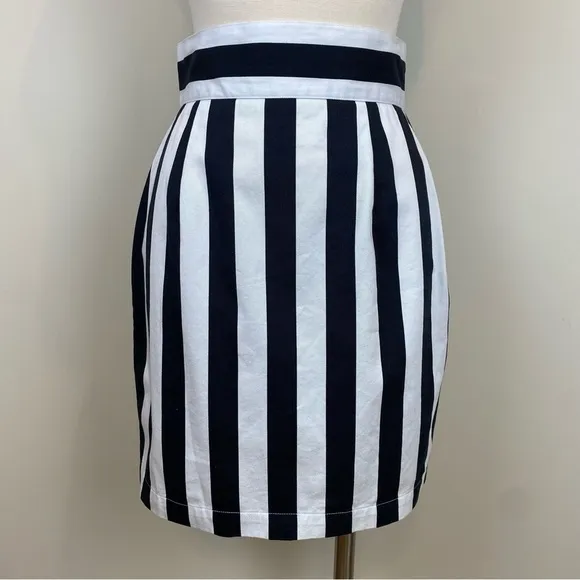 Contempo Casuals Vintage Black &amp; White Vertical Striped Mini Skirt Size 7 Y2K