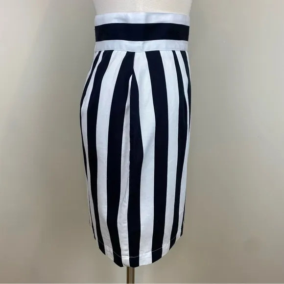 Contempo Casuals Vintage Black &amp; White Vertical Striped Mini Skirt Size 7 Y2K
