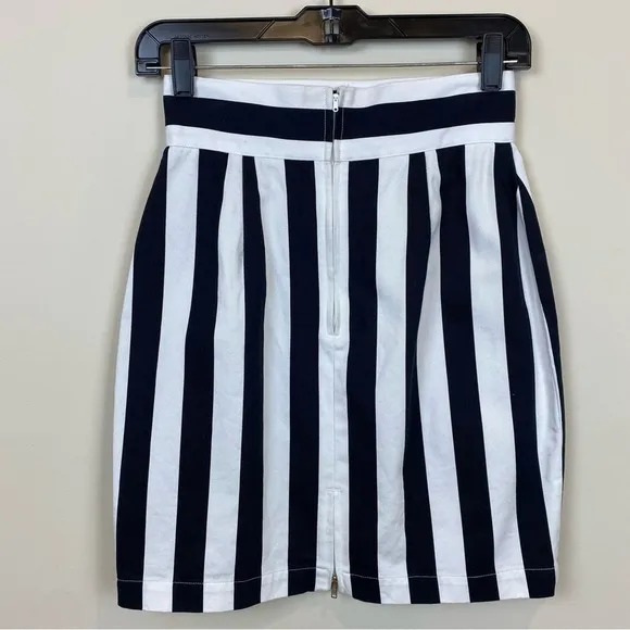 Contempo Casuals Vintage Black &amp; White Vertical Striped Mini Skirt Size 7 Y2K