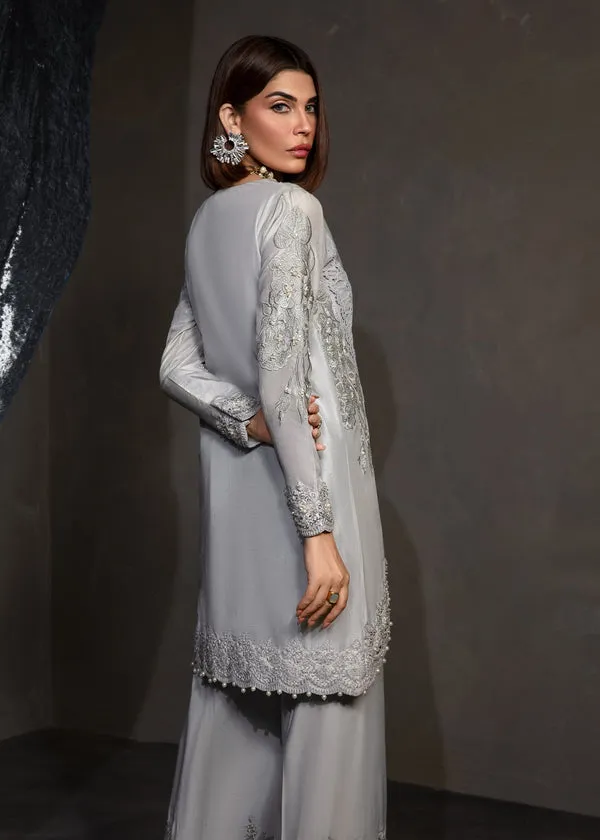 CRIMSON X SAIRA SHAKIRA ZARAE LUXURY PRET '24 | Saffron