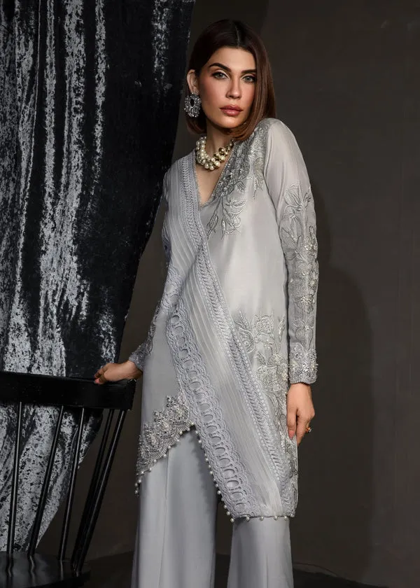 CRIMSON X SAIRA SHAKIRA ZARAE LUXURY PRET '24 | Saffron