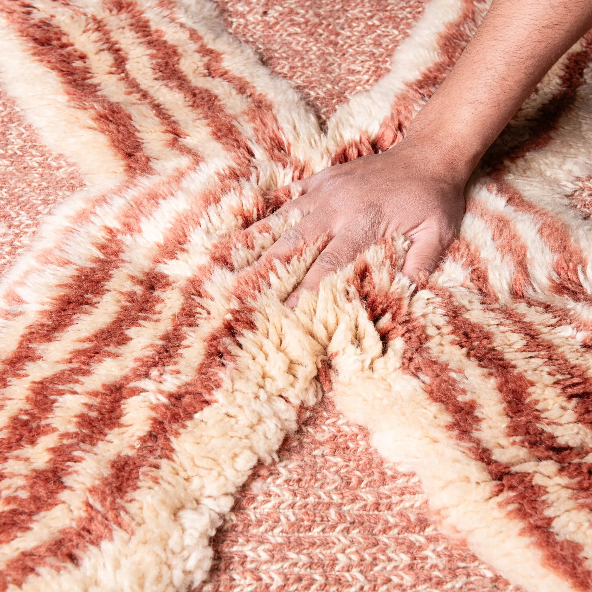 Crown Jewels Round - Luxury Shag Moroccan Rug