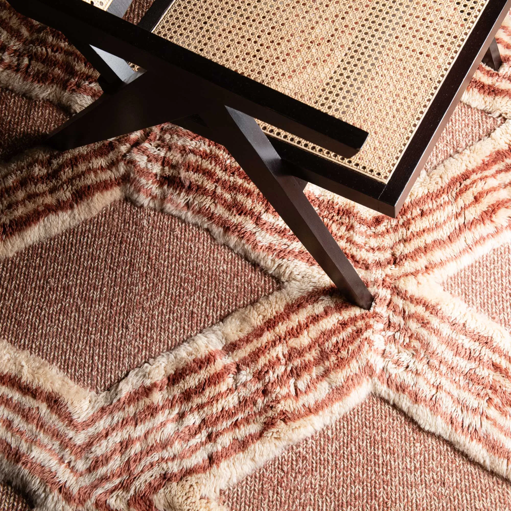 Crown Jewels Round - Luxury Shag Moroccan Rug