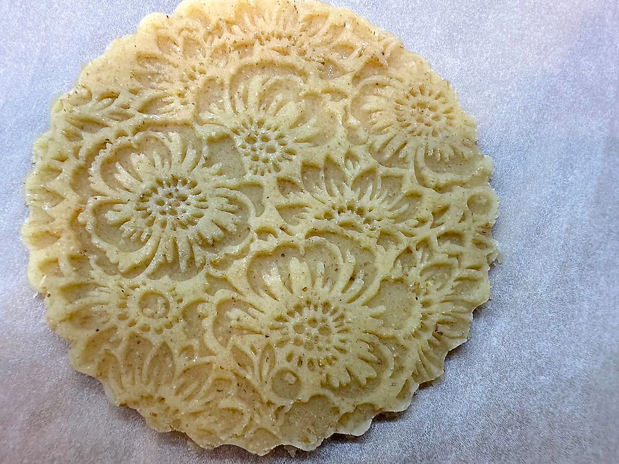 Embossing Rolling Pin Camelia Blooming, Texturing Tool for Cookies, Pottery or Ceramics, Clay Stamp, Hand Roller, Christmas Gift for Mom