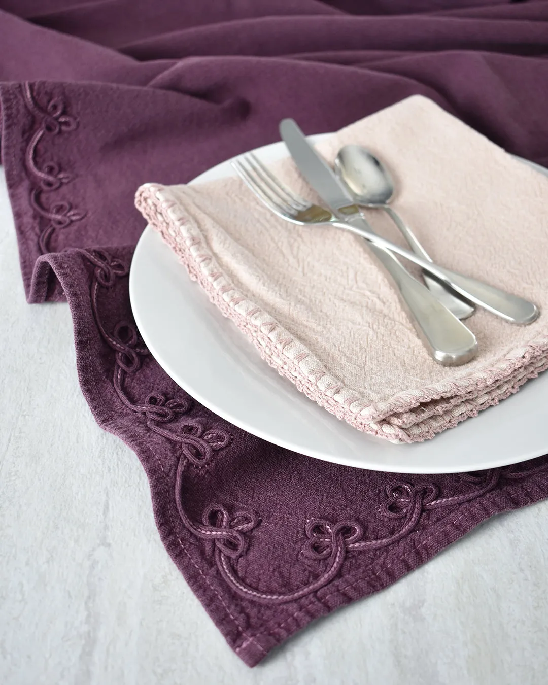 Floral Swirl Washed Cotton Tablecloth