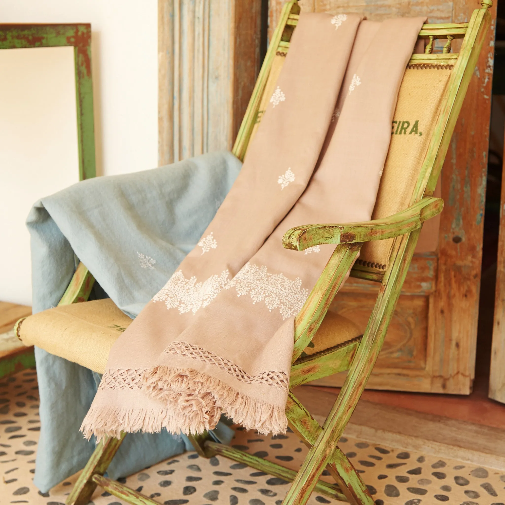 Hand Embroidered Kashmiri Blankets