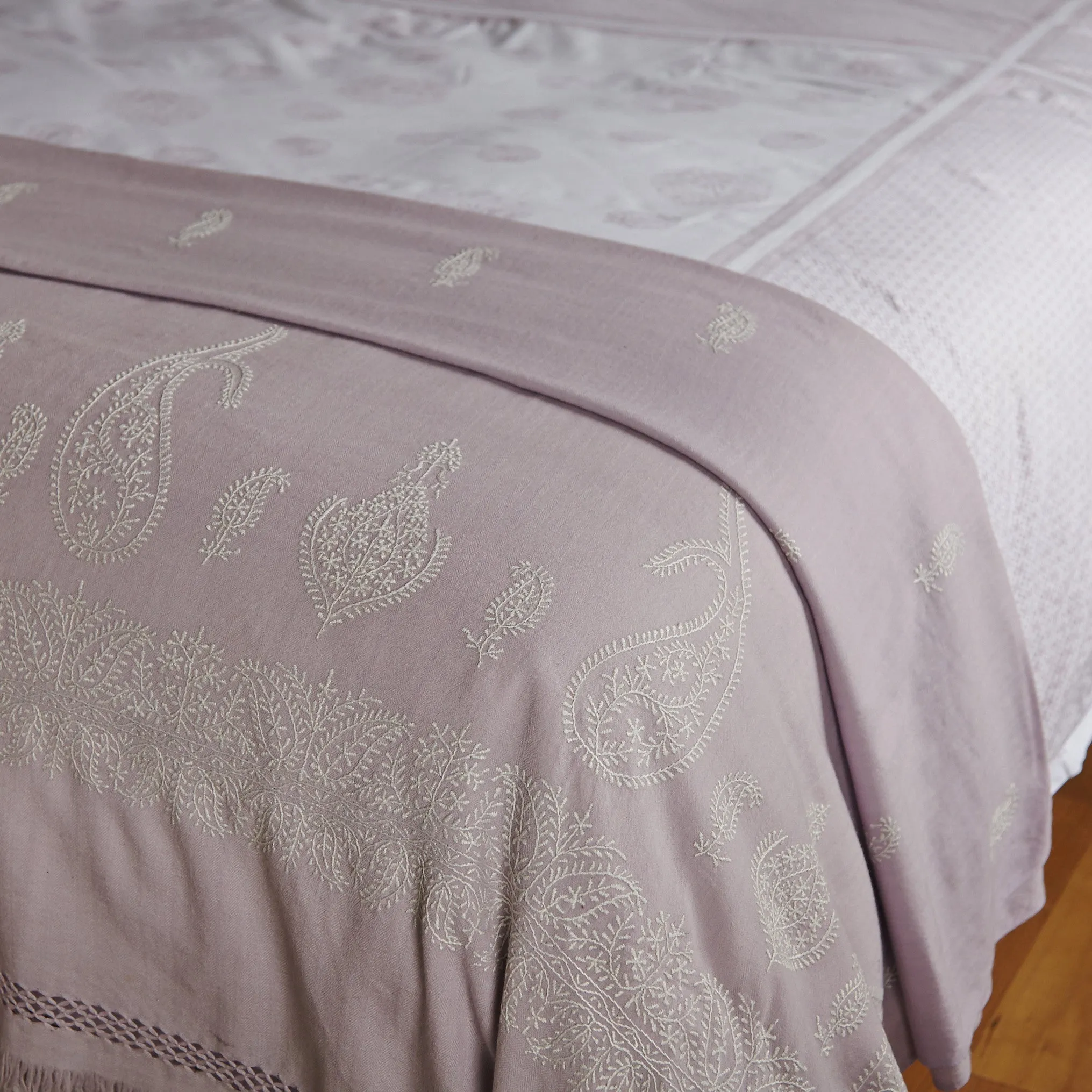 Hand Embroidered Kashmiri Blankets
