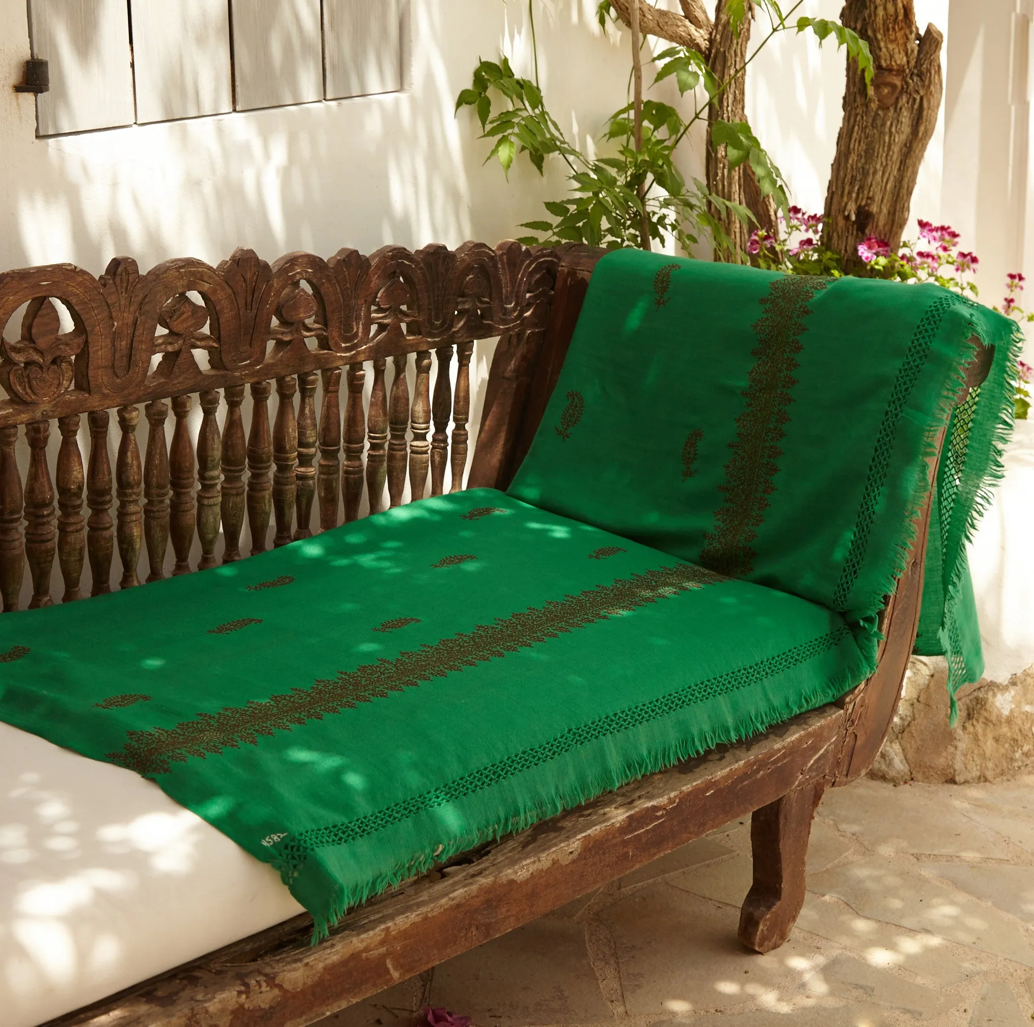 Hand Embroidered Kashmiri Blankets