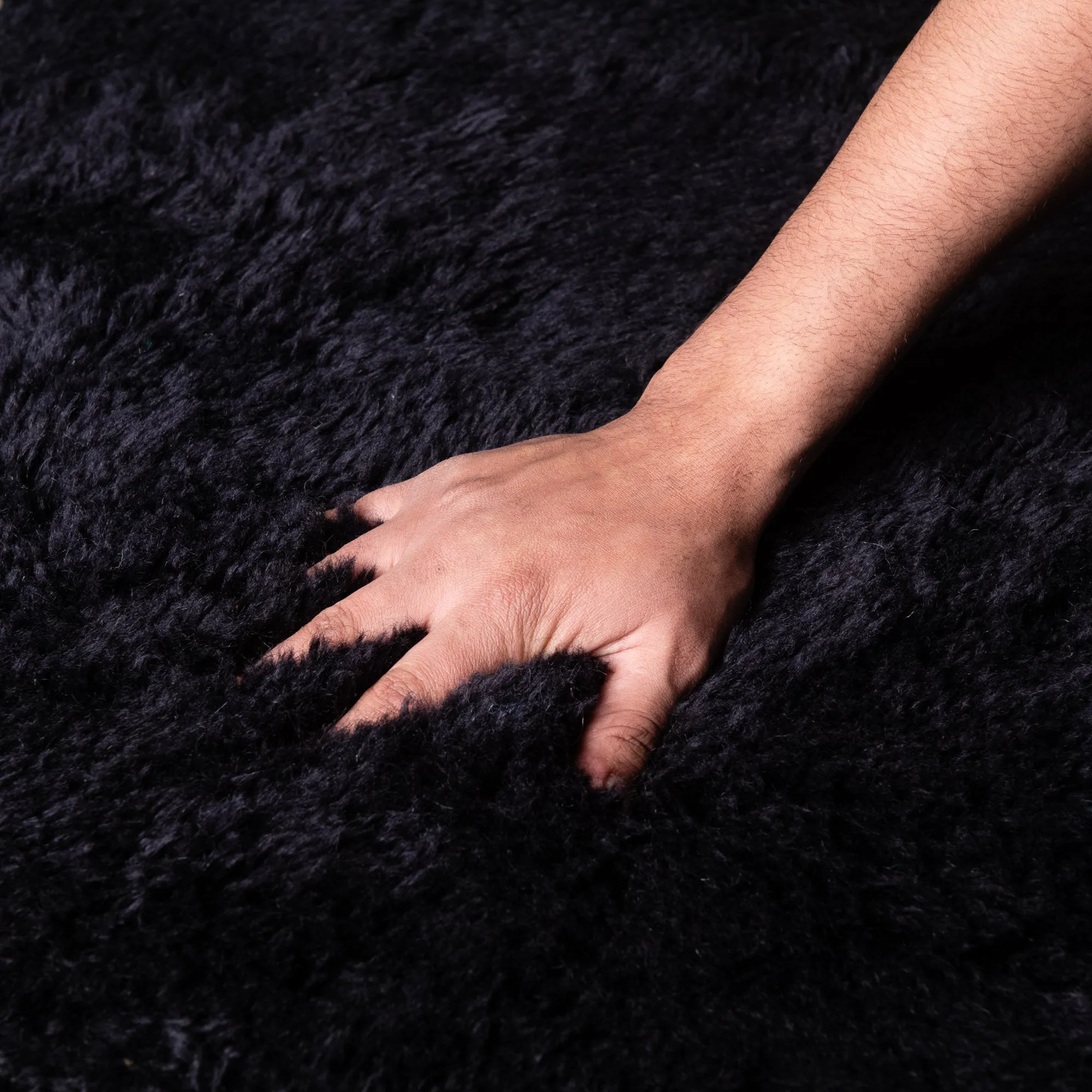 Heart Beat Round - Luxury Shag Moroccan Rug