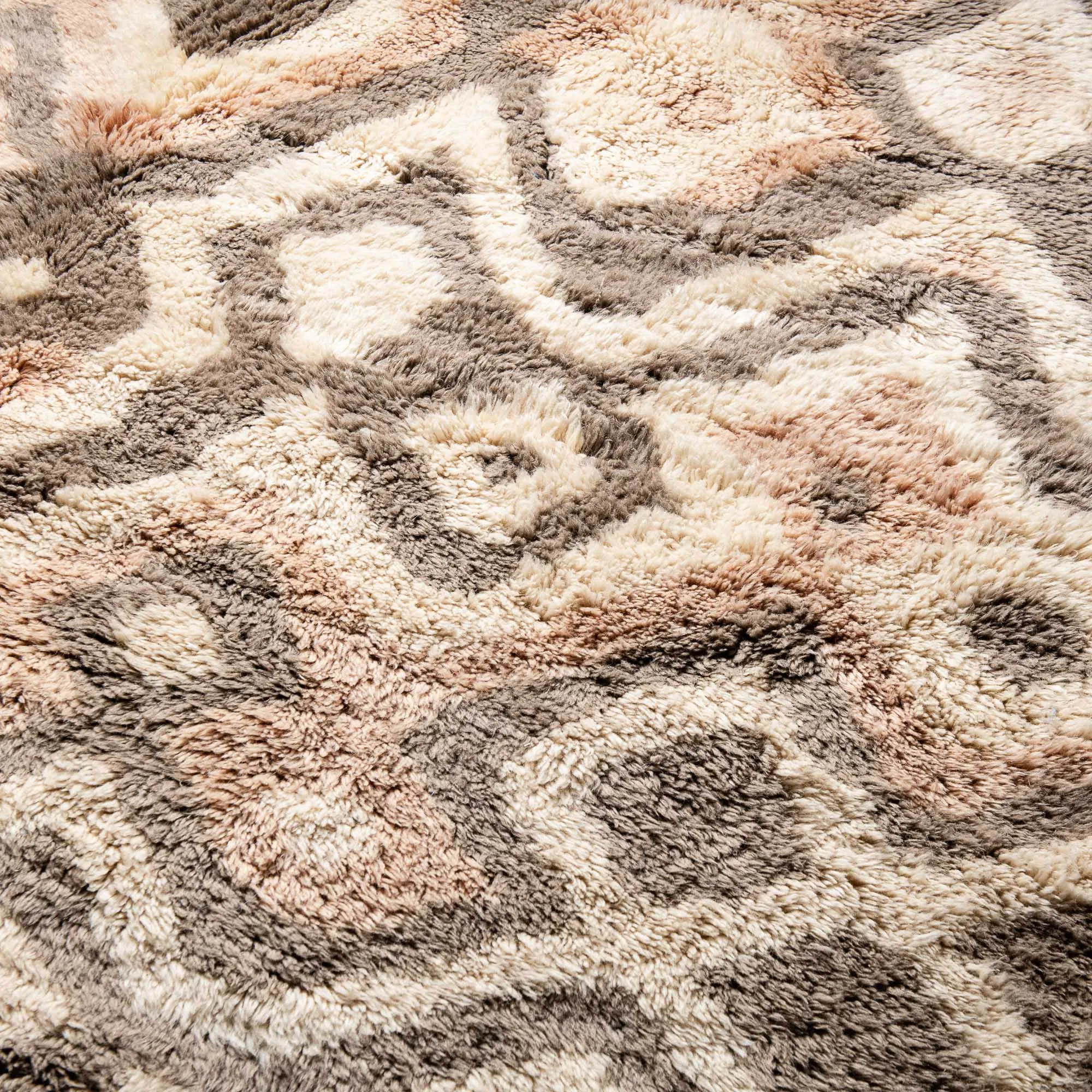 Infinite Dream - luxury beni mrirt rug