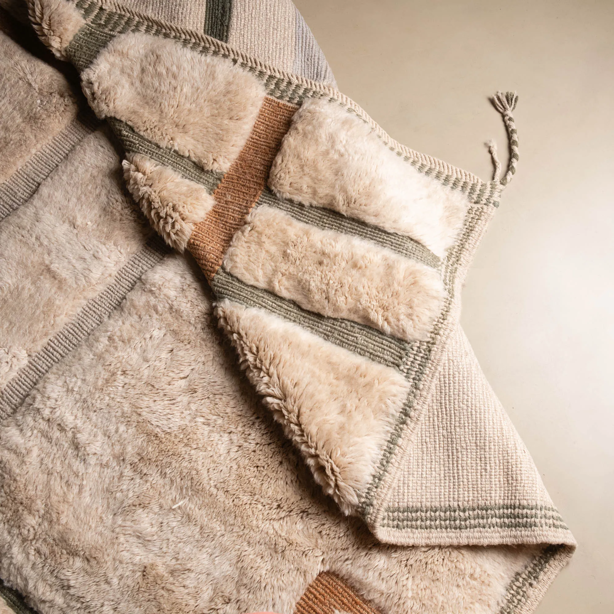 Intersections - luxury beni mrirt rug