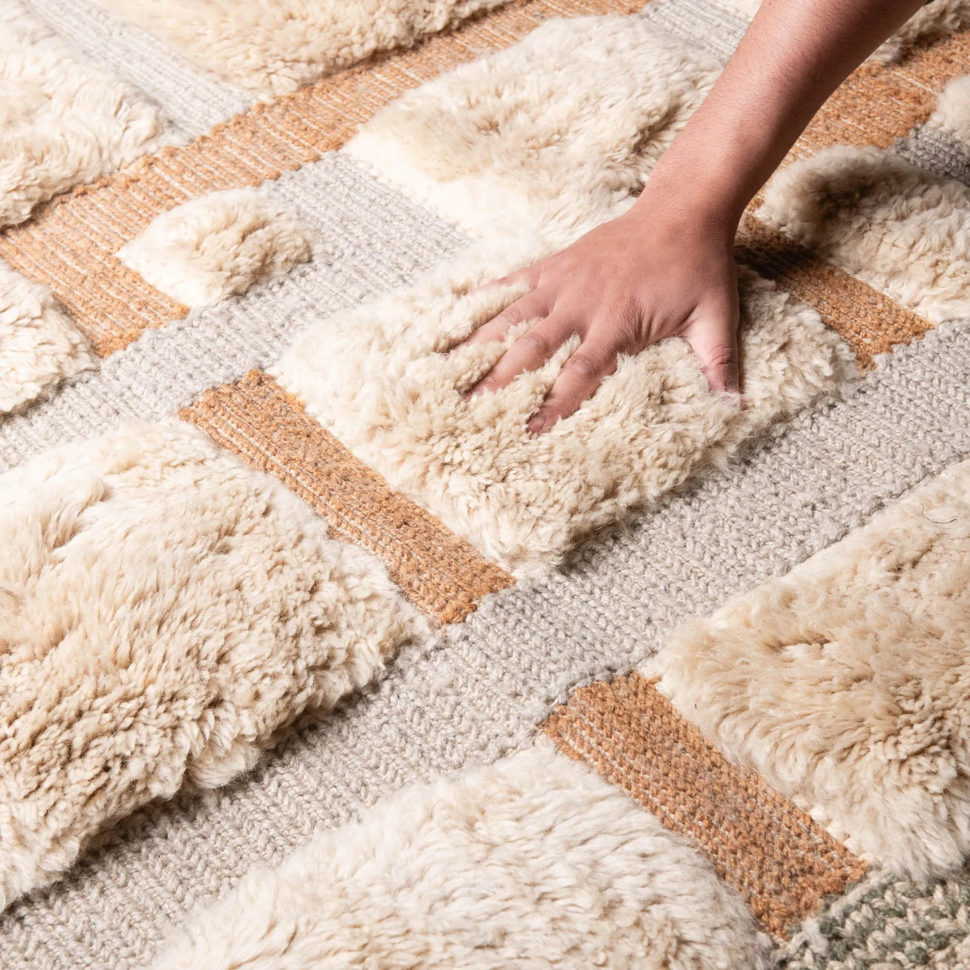 Intersections - luxury beni mrirt rug
