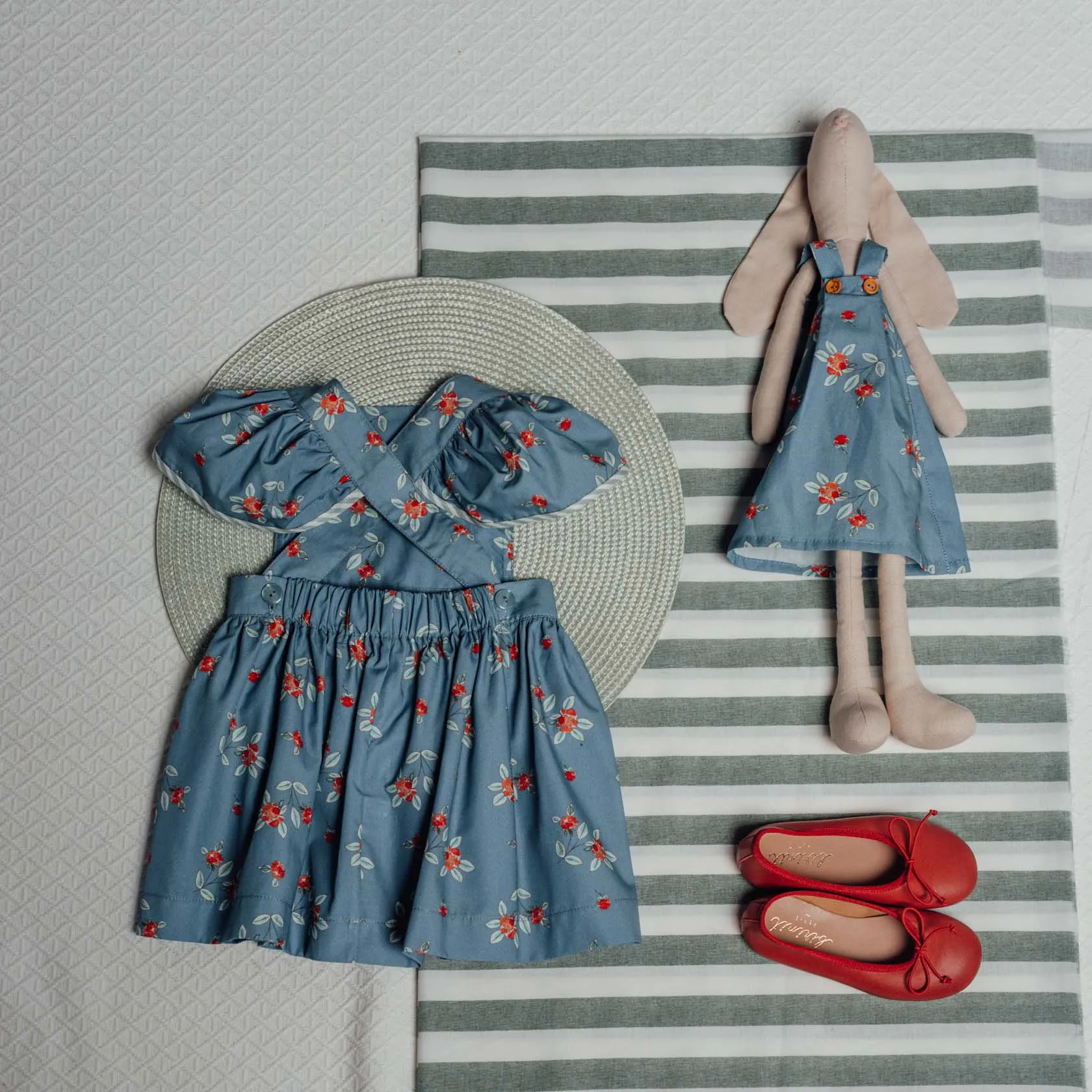 Jackie Puffed Sleeves Dress by Birinit Petit