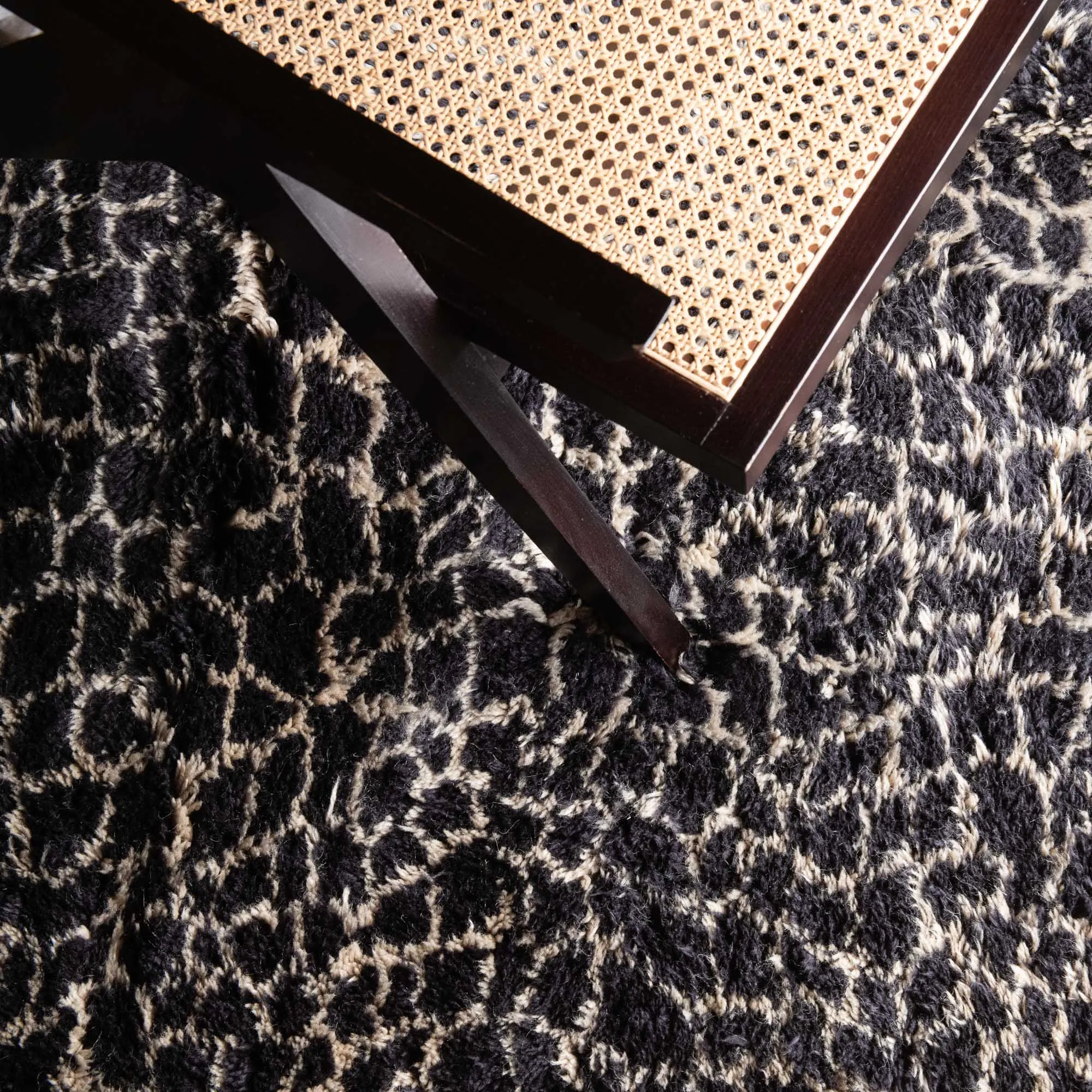 Leopard Round - Luxury Shag Moroccan Rug