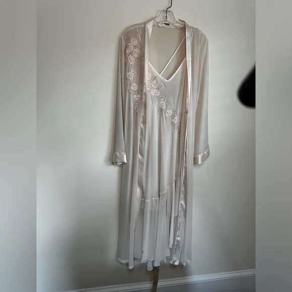 Linea Donatella Satin silk floral lace nightgown and robe set in cream