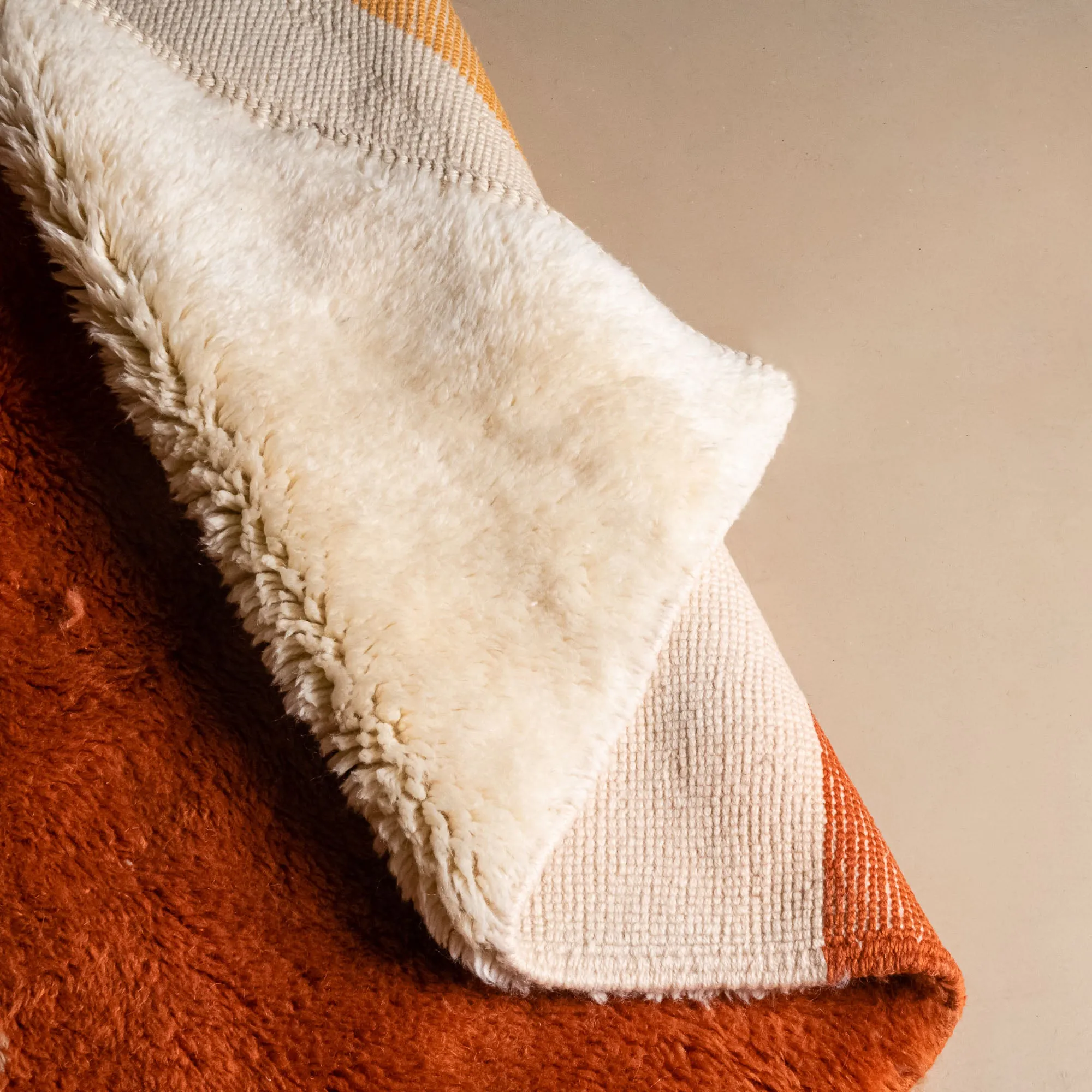 Luminescent Apricot - Luxury Shag Moroccan Rug