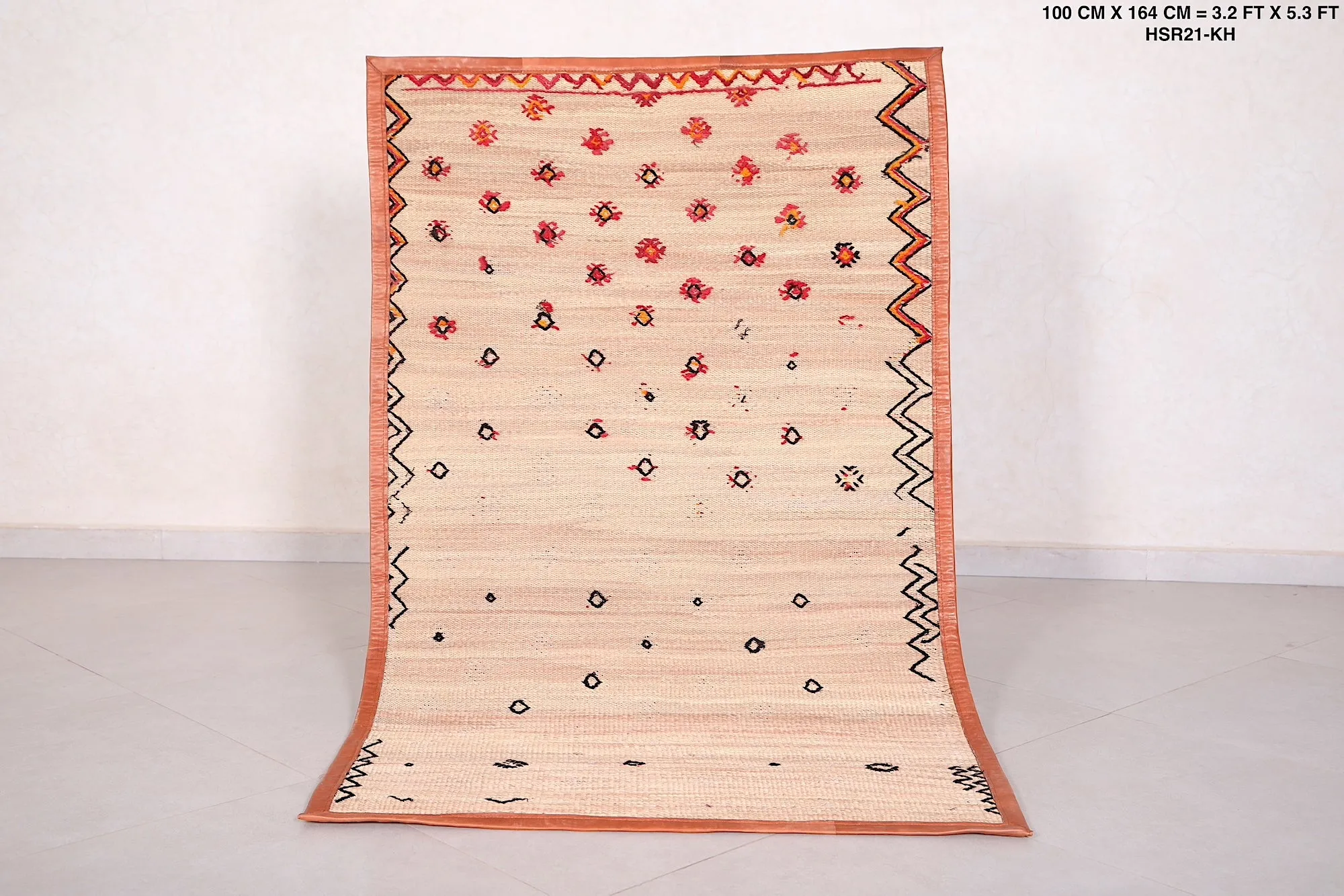 Moroccan Rug 3.2 FT X 5.3 FT