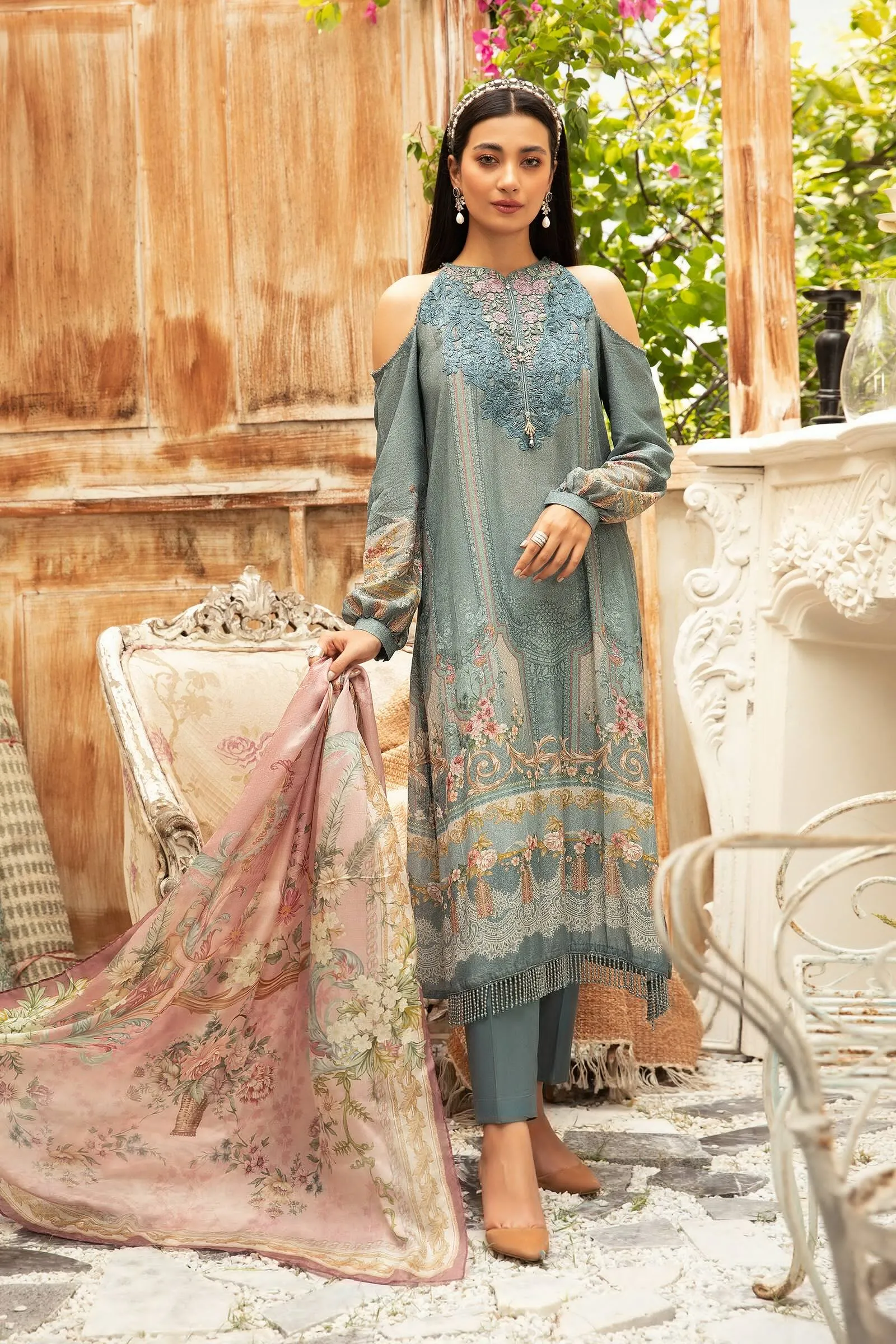 MPT 1211 B | Maria B MPrints Winter Collection 2021 | Unstitched Embroidered Karandi Suits
