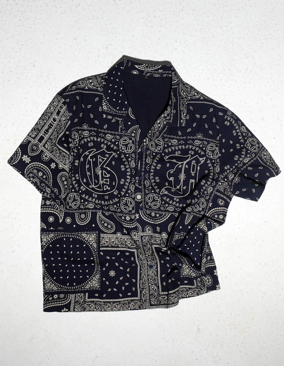 PAISLEY BUTTON UP