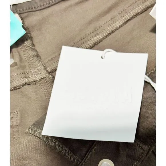 Pistola Womens Hannah Print Cargo Short Dark Camouflage Olive Green Size 29 NWT