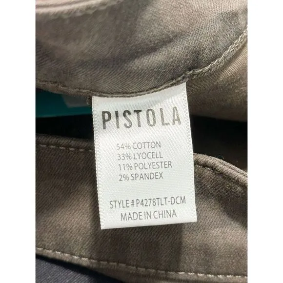 Pistola Womens Hannah Print Cargo Short Dark Camouflage Olive Green Size 29 NWT