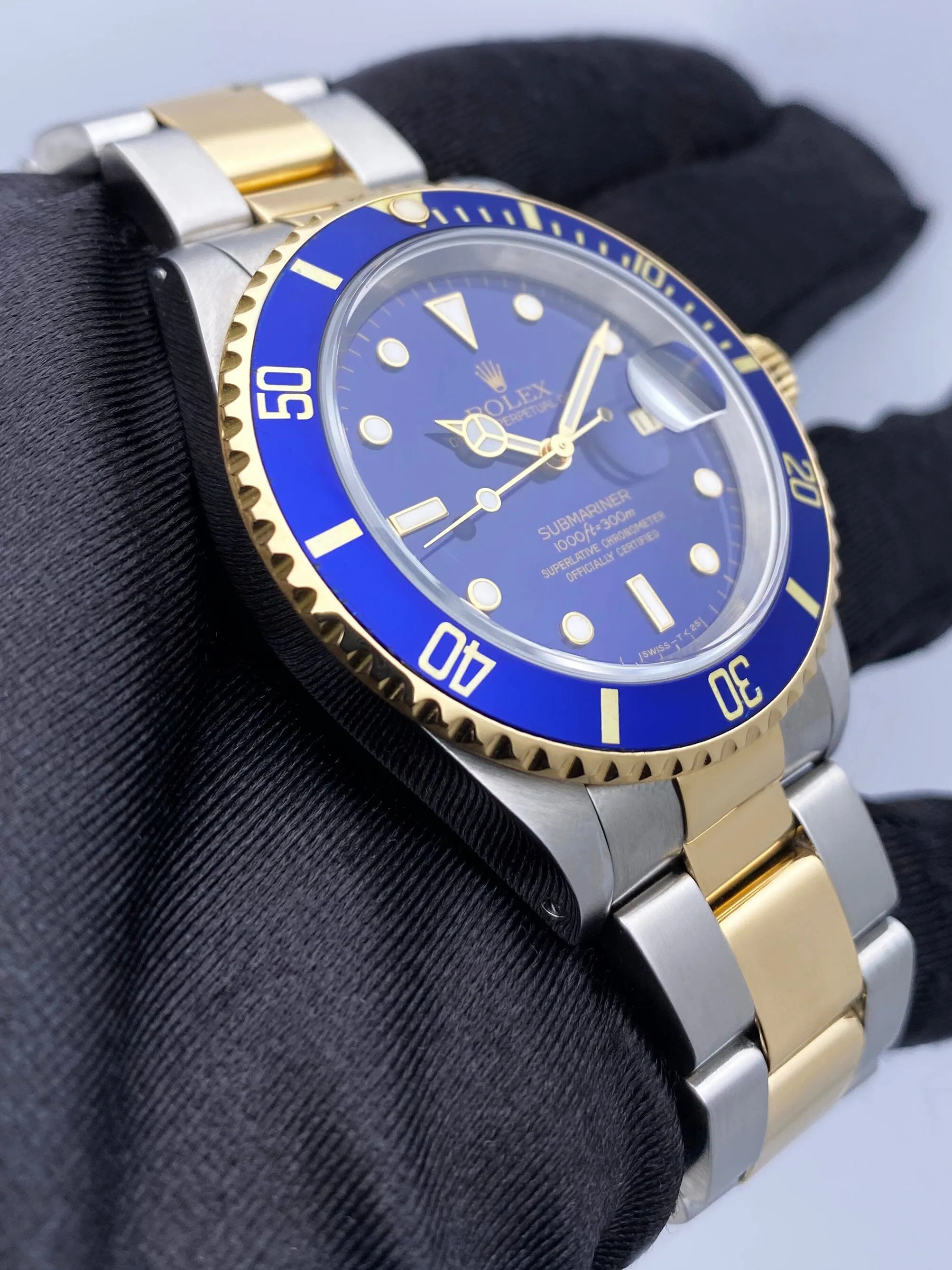Rolex Submariner 16613 Mens Watch With Box Papers