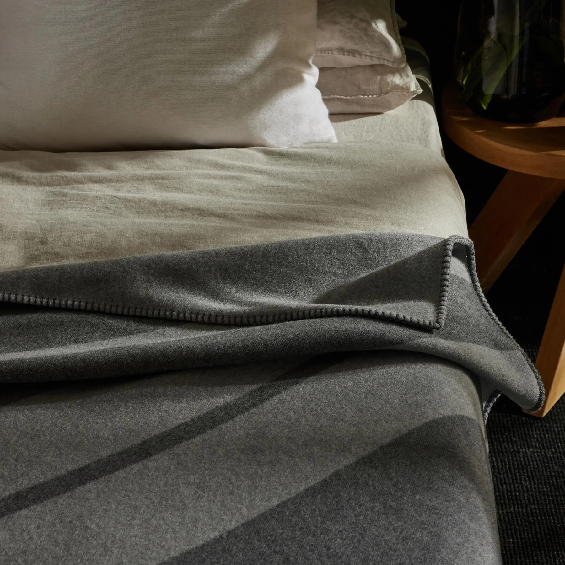 Sarti Striped Throw - Pearl/Heather Grey
