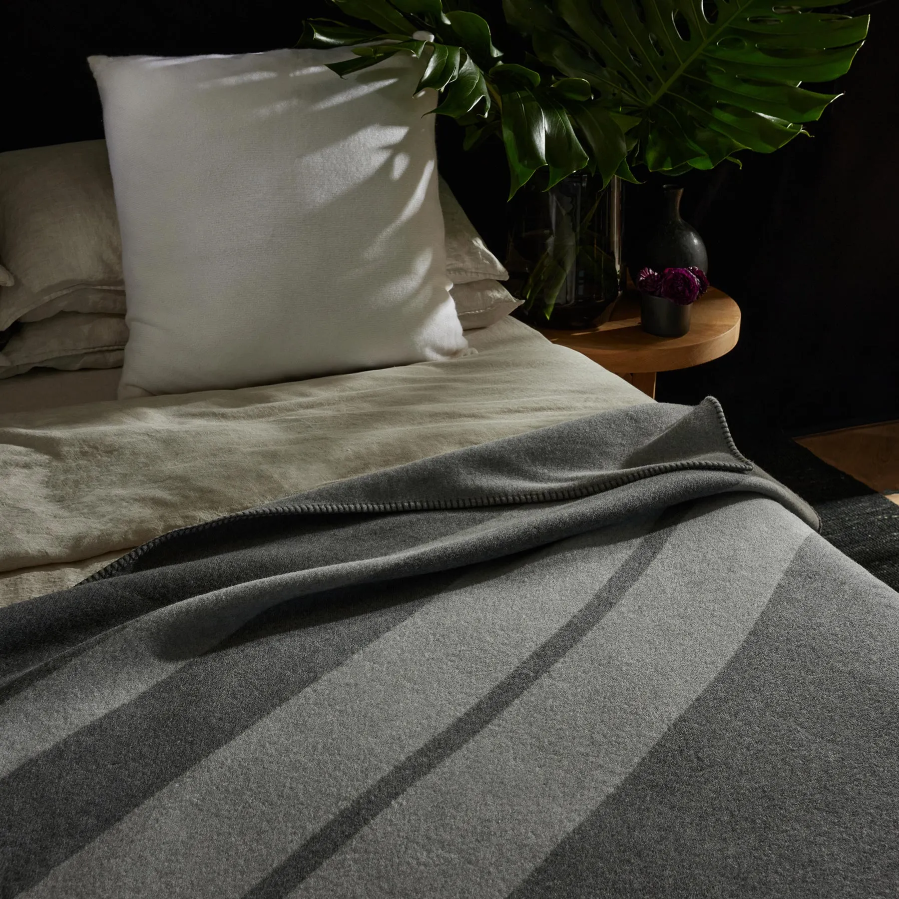 Sarti Striped Throw - Pearl/Heather Grey