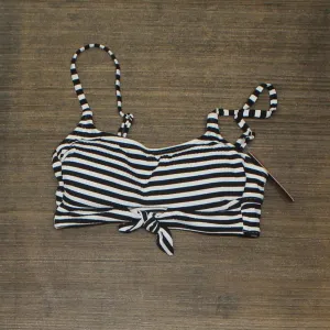 Xhilaration Juniors Texture Front Tie Bralette Bikini Top AFJ86T Black / White S