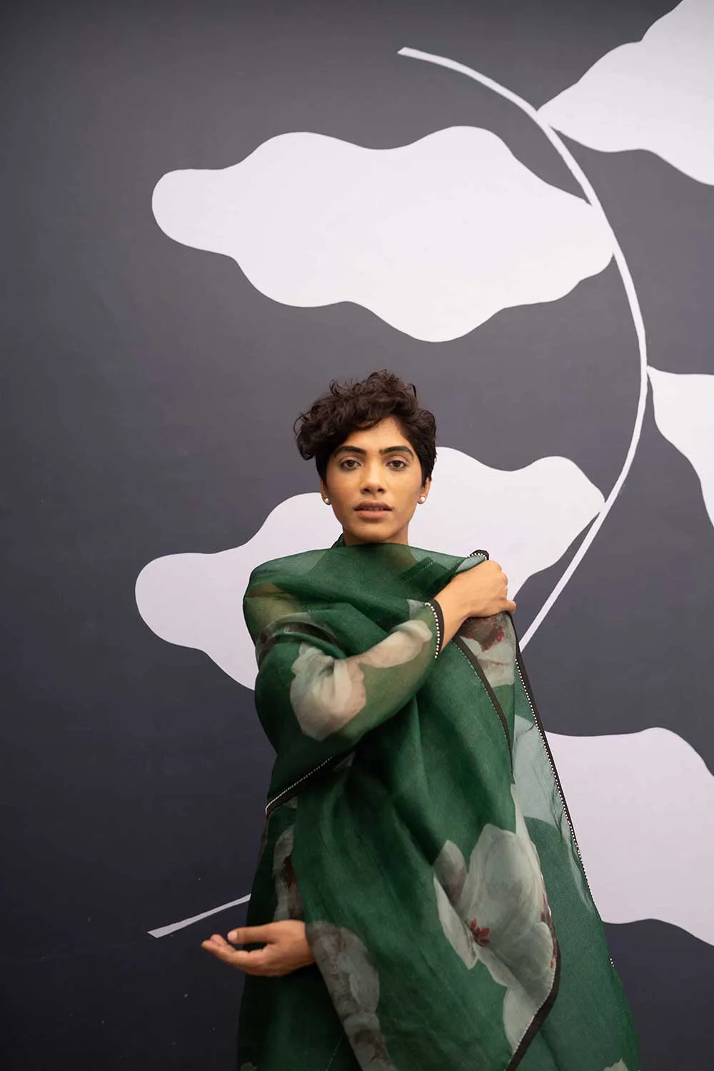 YAM   I   Alicante WHITE POPPIES SAREE 1  (SAREE)  [BLOUSE STITCHED/ UNSTITCHED NOT INCLUDED] SILK ORGANZA GREEN YAMSR16
